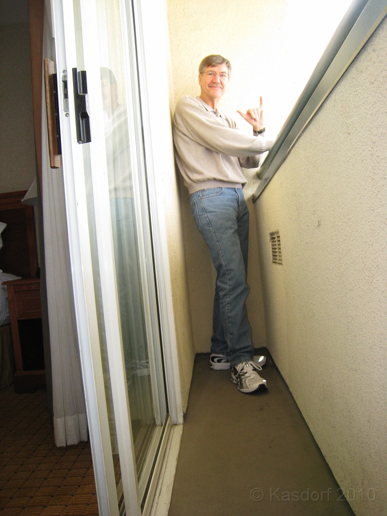 Pasadena Marathon California 2010-02 0100.jpg - The hotel had a California balcony... not a lot of room in California I guess.